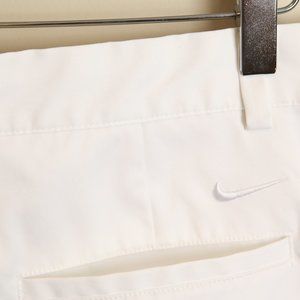 Nike Golf Men's flat front all white Pants performance 30 X 32